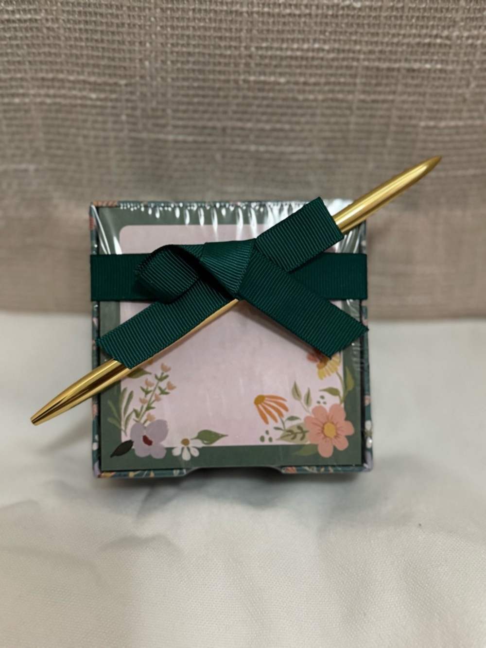 🔥2/$25 Rachel Ashwell Notepad and Pen Gift Set
